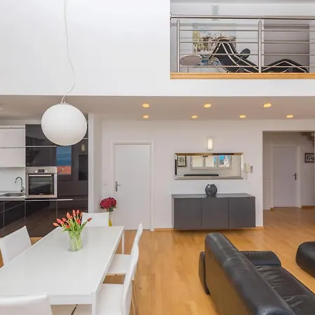 Apartment Marla