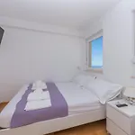 Marla Apartman *