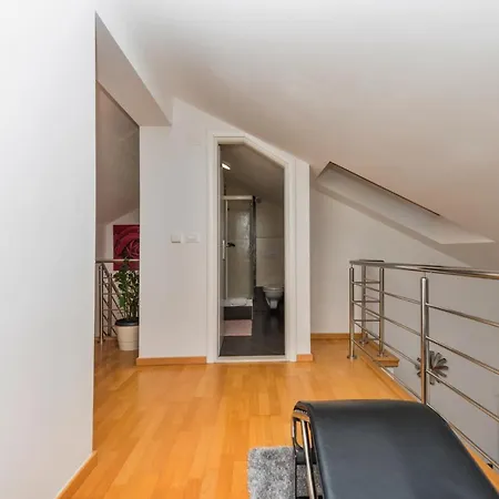 Marla Apartman