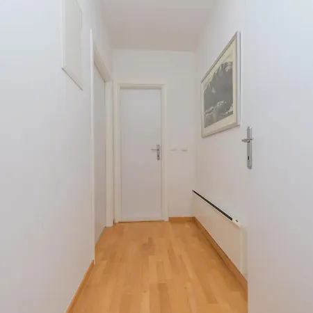 Apartment Marla Makarska